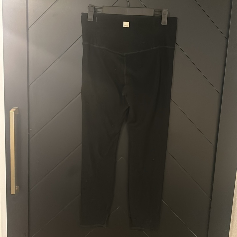 Vuori Classic Black Leggings - Picture 3 of 4